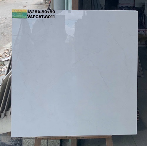 GẠCH LÁT NỀN 80X80 TRẮNG VÂN MÂY THANH BÓNG KIẾNG