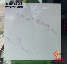 Gạch 80x80 màu trắng vân mây xám đá bóng kiếng
