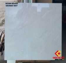Gạch 80x80 Trắng Xám Vân Đá Nhẹ Bóng Kiếng Quận 6